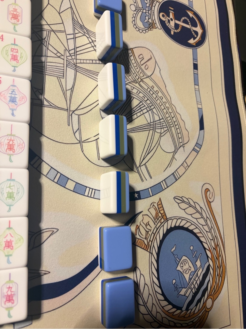 Multi layer engraved 160 mahjong tiles with light blue back